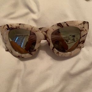 QUAY SUGAR AND SPICE IVORY MARBLED SUNGLASSES